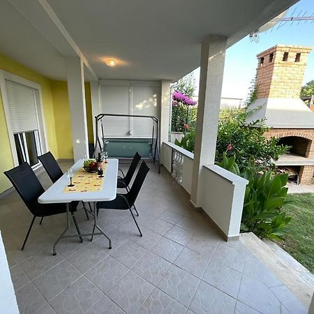 Apartment Holiday Задар Екстериор снимка