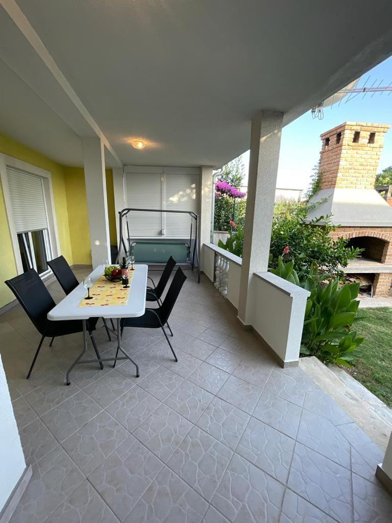 Apartment Holiday Задар Екстериор снимка